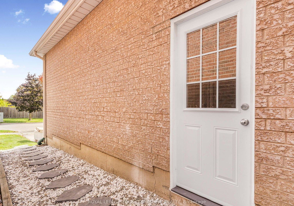 56-casa-grande-street-richmond-hill-ontario-n12451995
