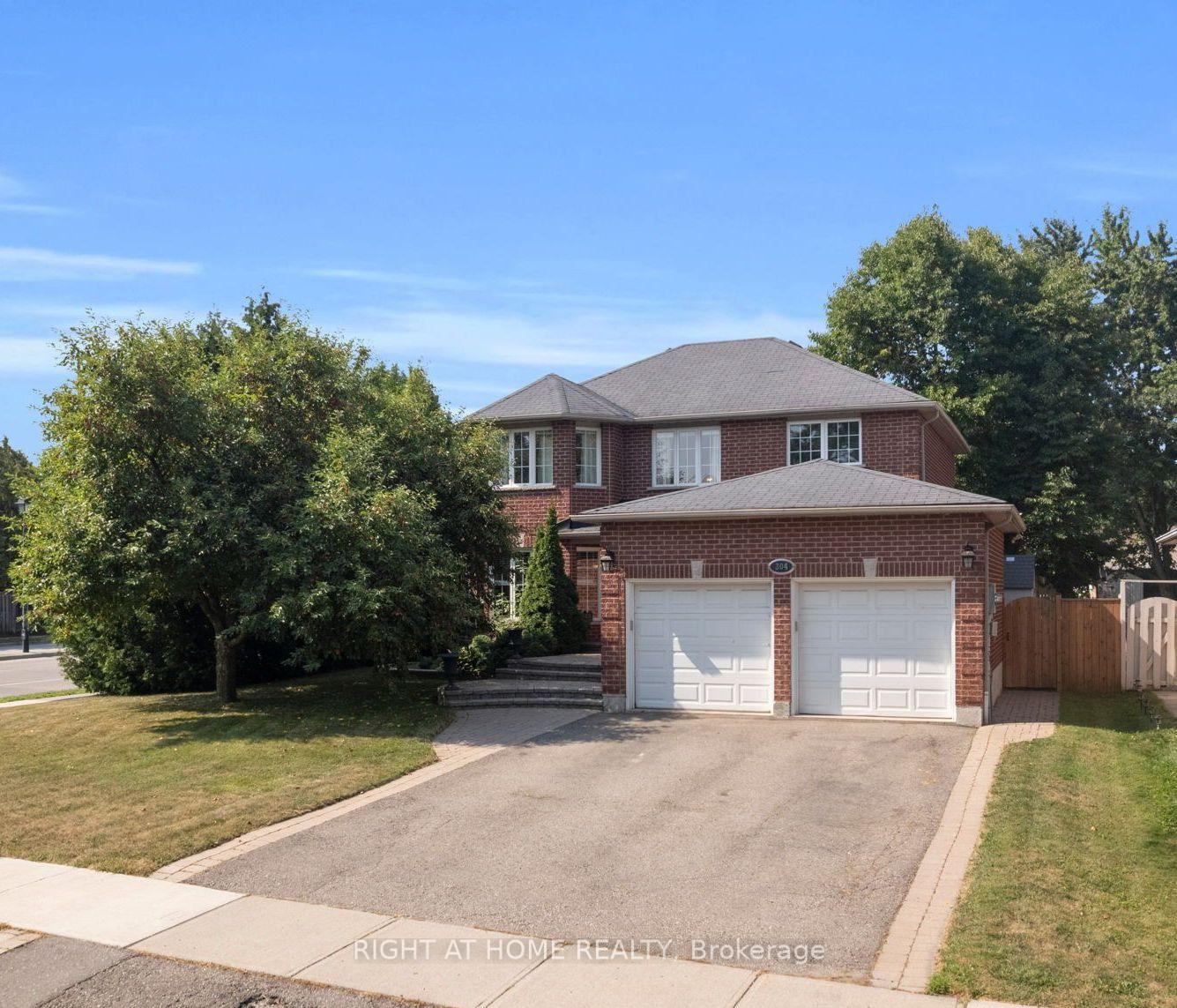 304-rhodes-circle-newmarket-ontario-n12453060