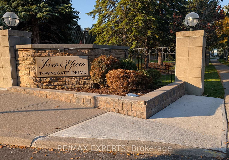 7-townsgate-drive-vaughan-ontario-n12453581