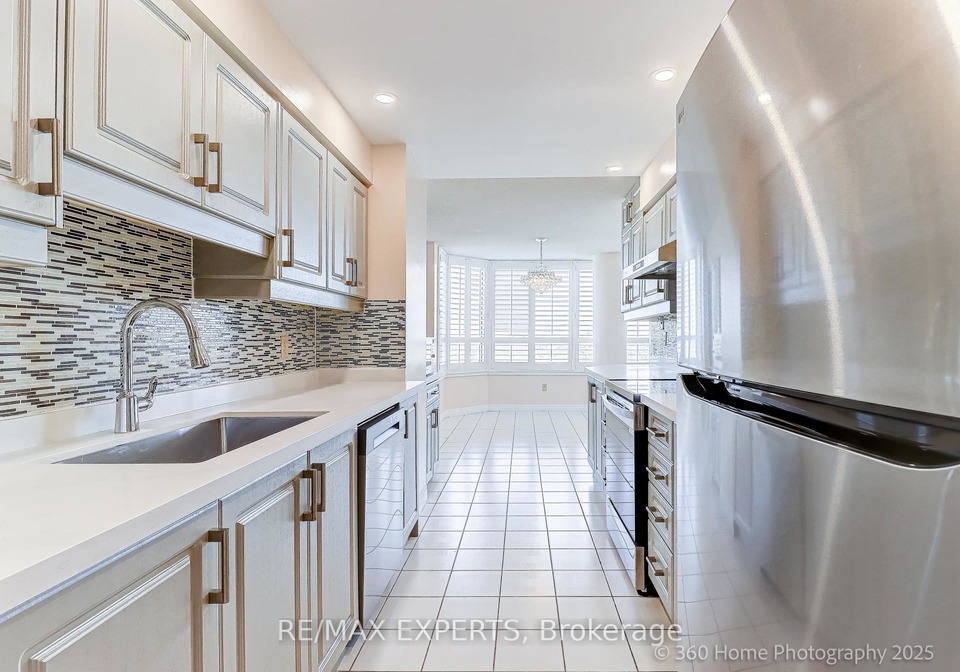 7-townsgate-drive-vaughan-ontario-n12453581