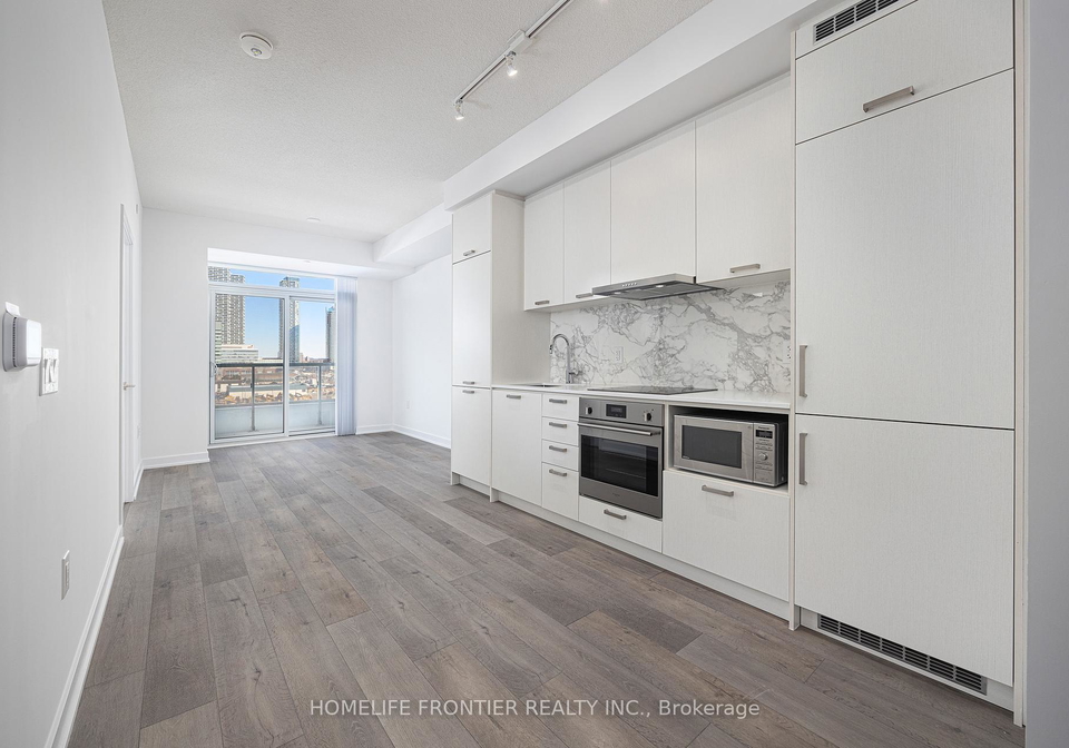 38-honey-crisp-crescent-vaughan-ontario-n12453767