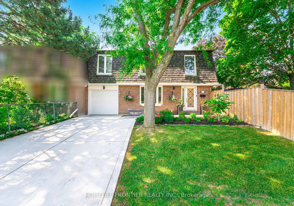 1-denava-gate-richmond-hill-ontario-n12453845