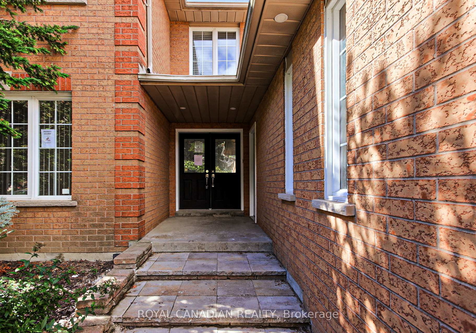 175-rhodes-circle-newmarket-ontario-n12454171