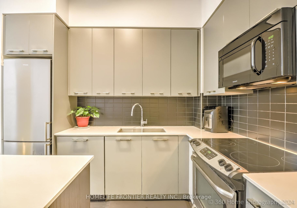 9471-yonge-street-richmond-hill-ontario-n12456157