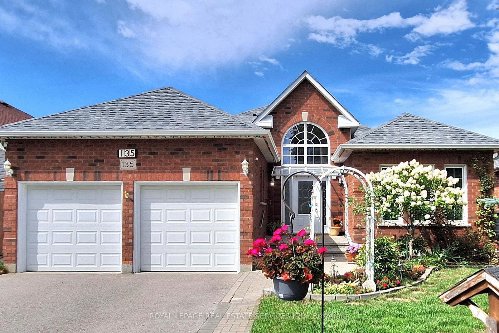 135-mainprize-crescent-east-gwillimbury-ontario-n12456591