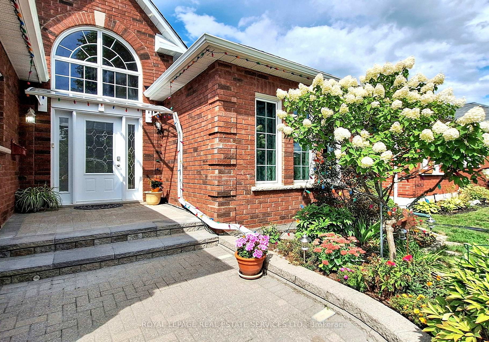 135-mainprize-crescent-east-gwillimbury-ontario-n12456591