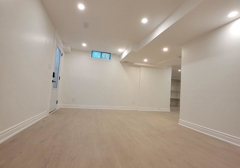 14-eves-court-newmarket-ontario-n12457276