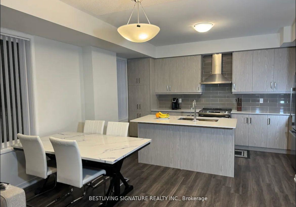 80-honeycrisp-crescent-vaughan-ontario-n12457874