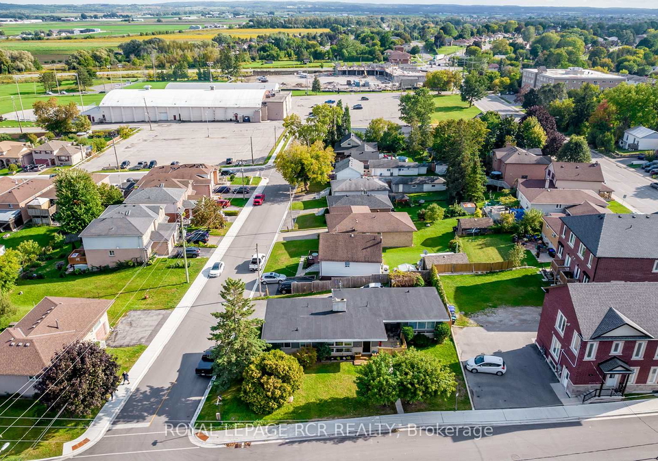 22-centre-street-bradford-west-gwillimbury-ontario-n12458023