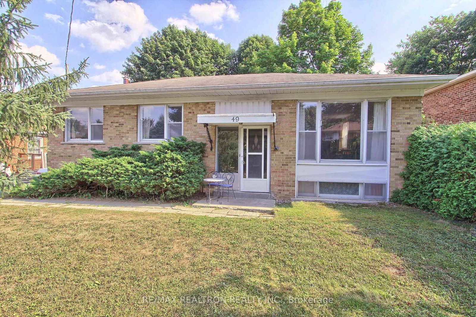49-monkswood-crescent-newmarket-ontario-n12458585