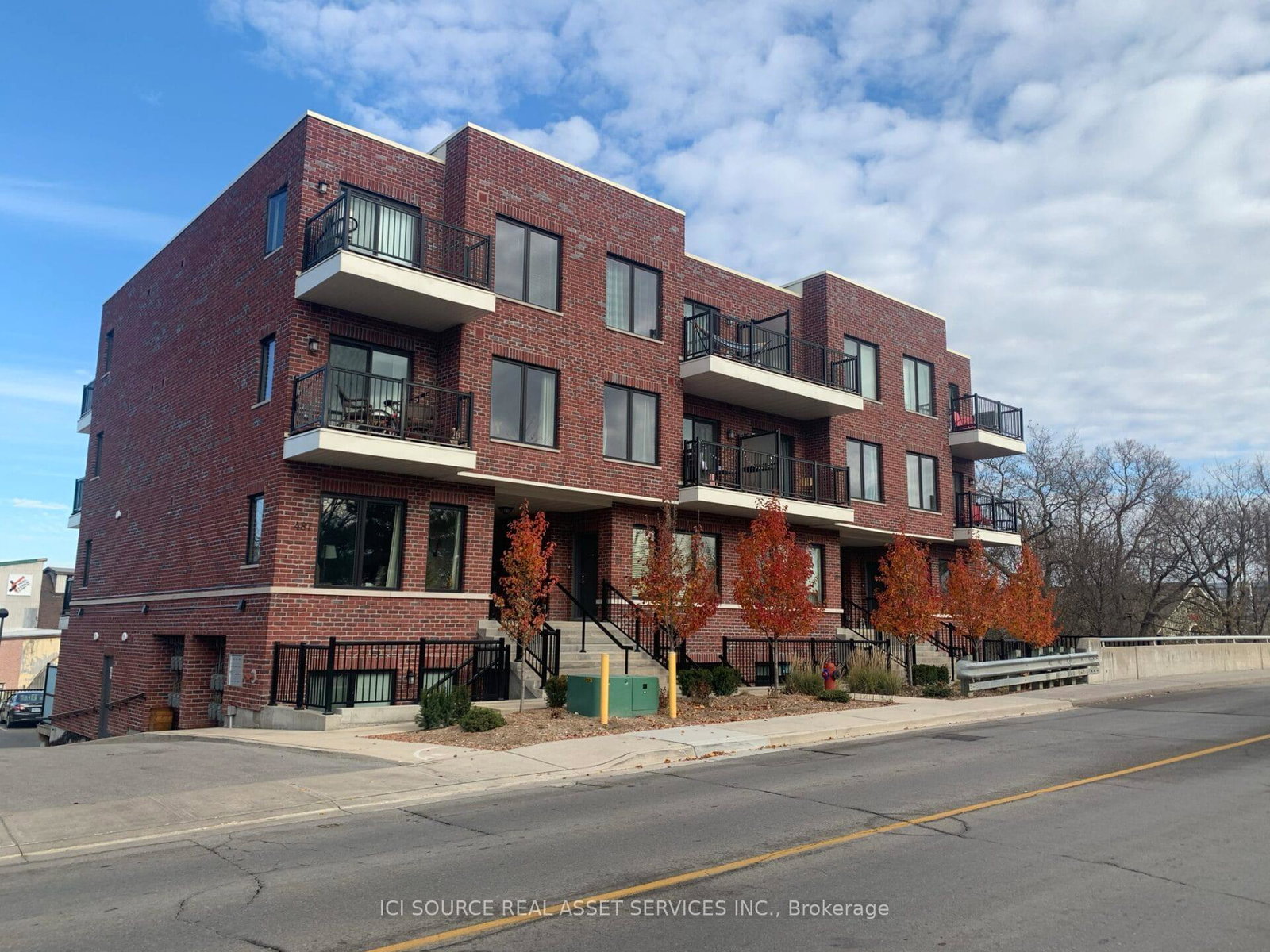 487-queen-street-newmarket-ontario-n12459552