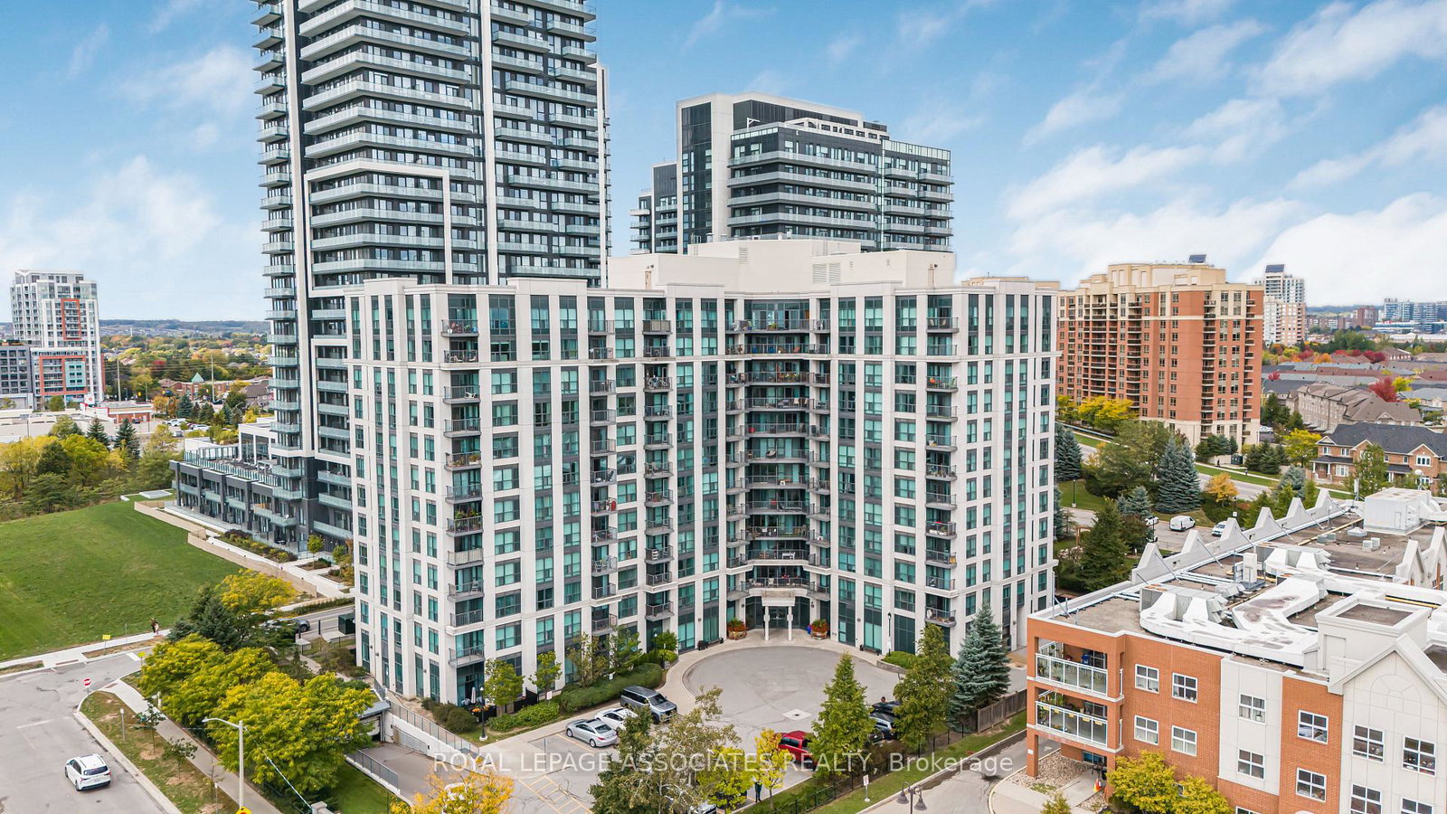 185-oneida-crescent-richmond-hill-ontario-n12460268