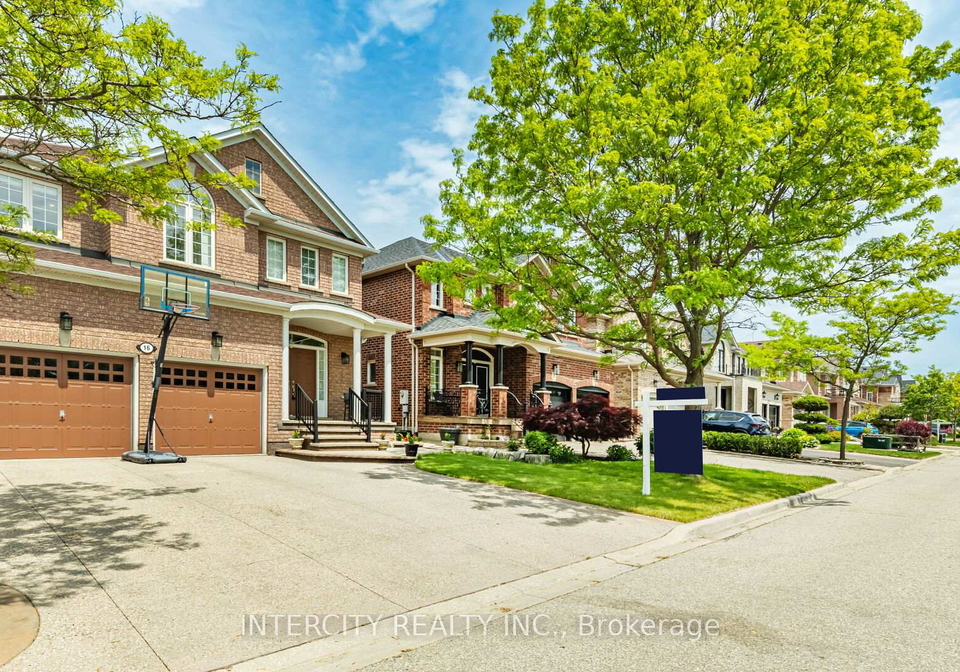 16-venice-gate-drive-vaughan-ontario-n12460862