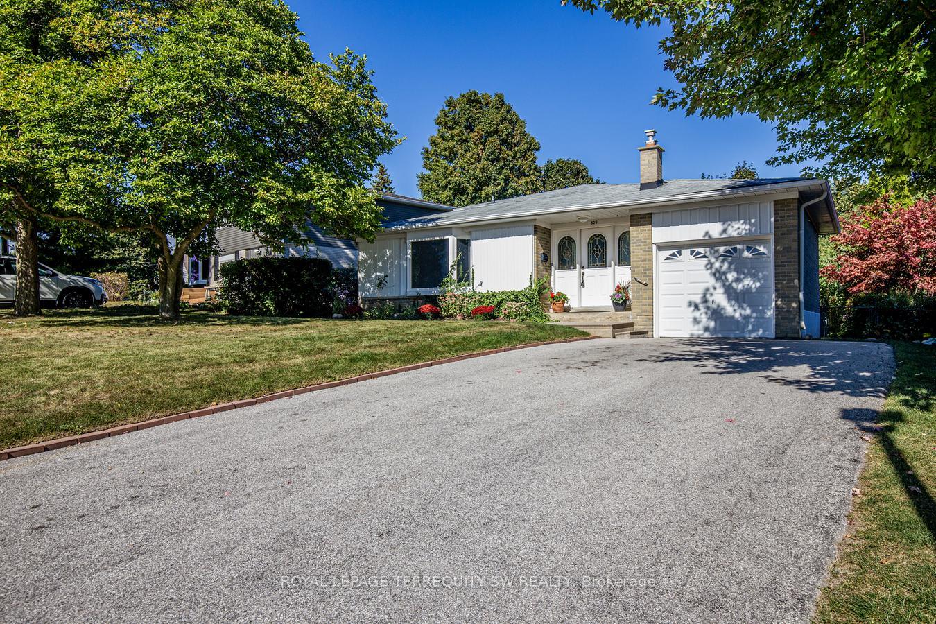 329-dennie-avenue-newmarket-ontario-n12460870