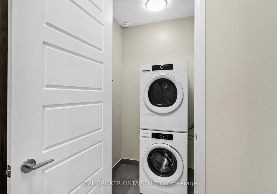 15-water-walk-drive-markham-ontario-n12464756