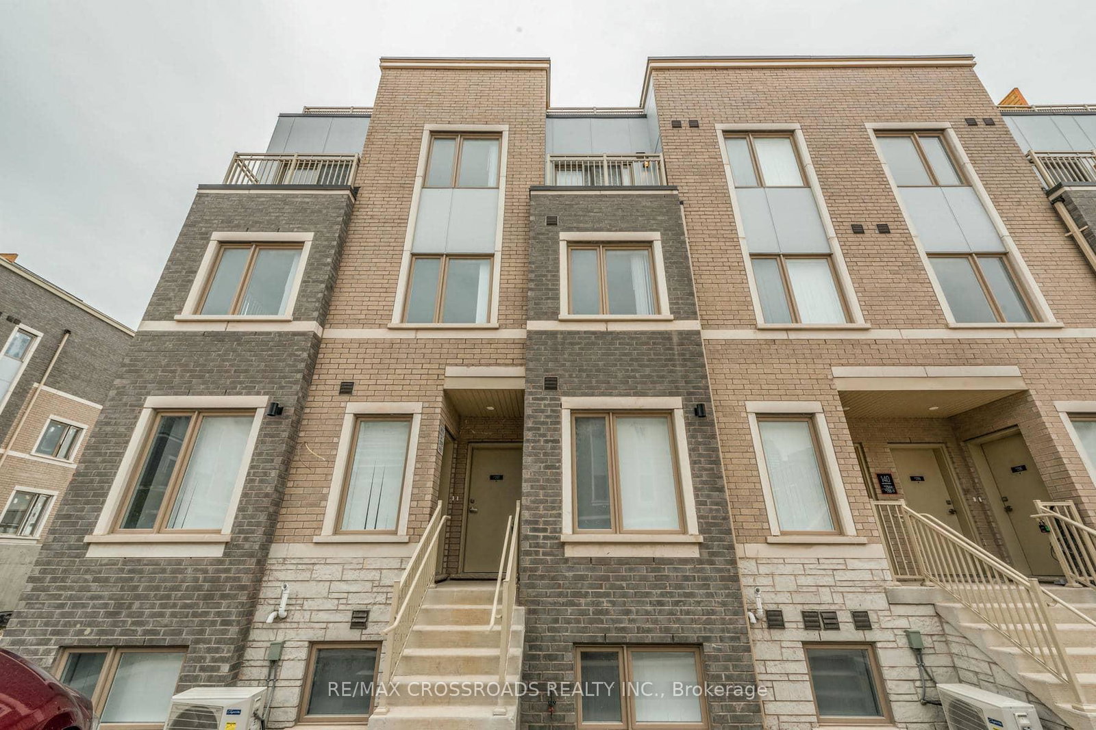 140-honeycrisp-crescent-vaughan-ontario-n12465310