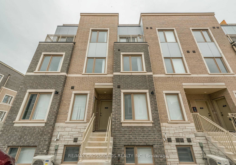 140-honeycrisp-crescent-vaughan-ontario-n12465310