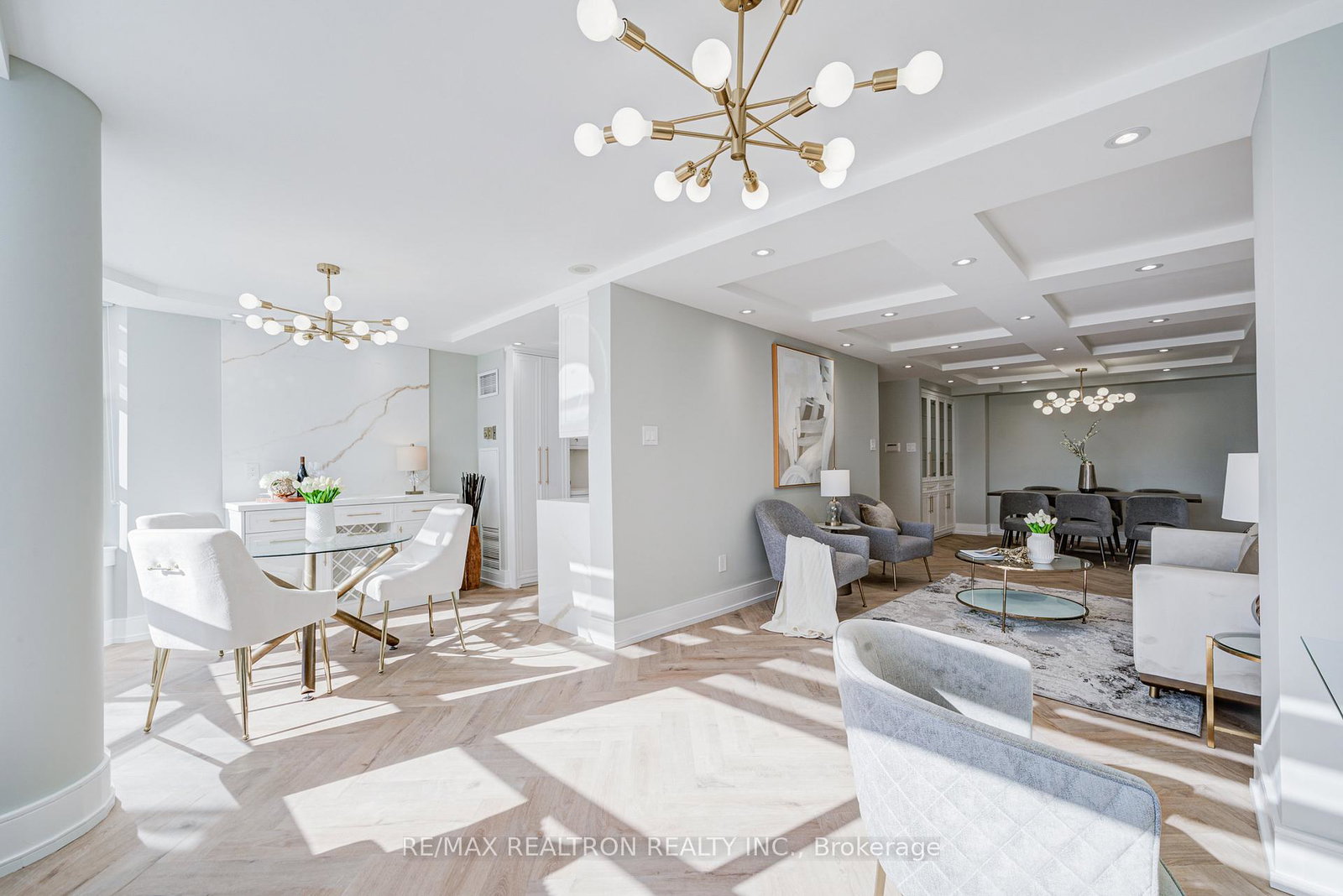 7-townsgate-drive-vaughan-ontario-n12465400