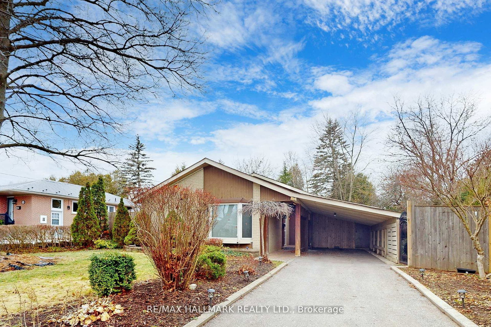 16-knowles-crescent-aurora-ontario-n12465437