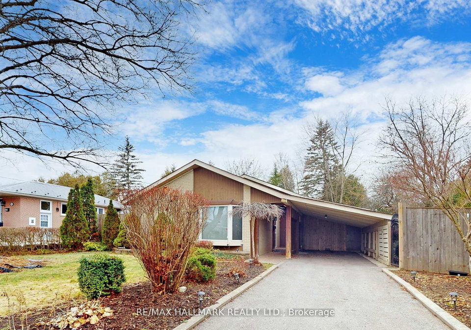 16-knowles-crescent-aurora-ontario-n12465437