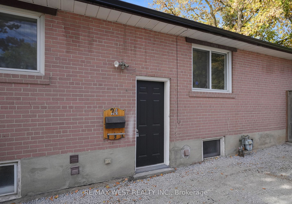 24-walter-avenue-newmarket-ontario-n12465708