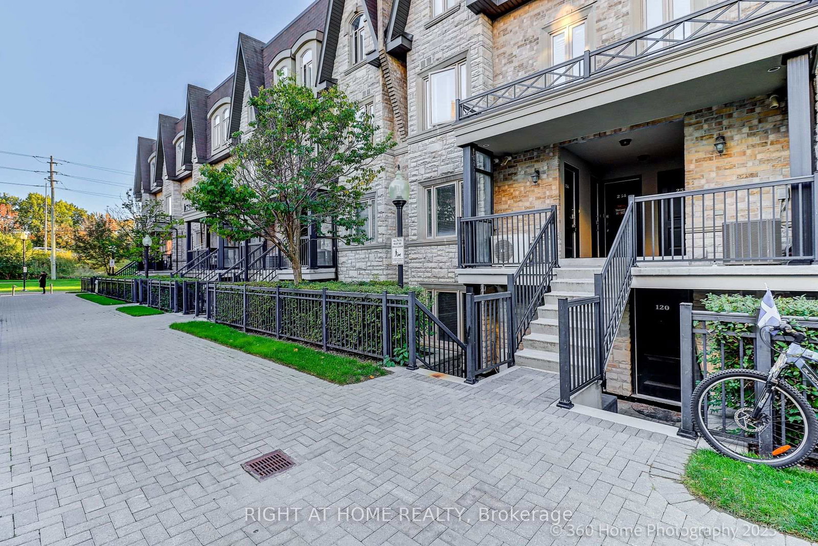 318-john-street-markham-ontario-n12466518