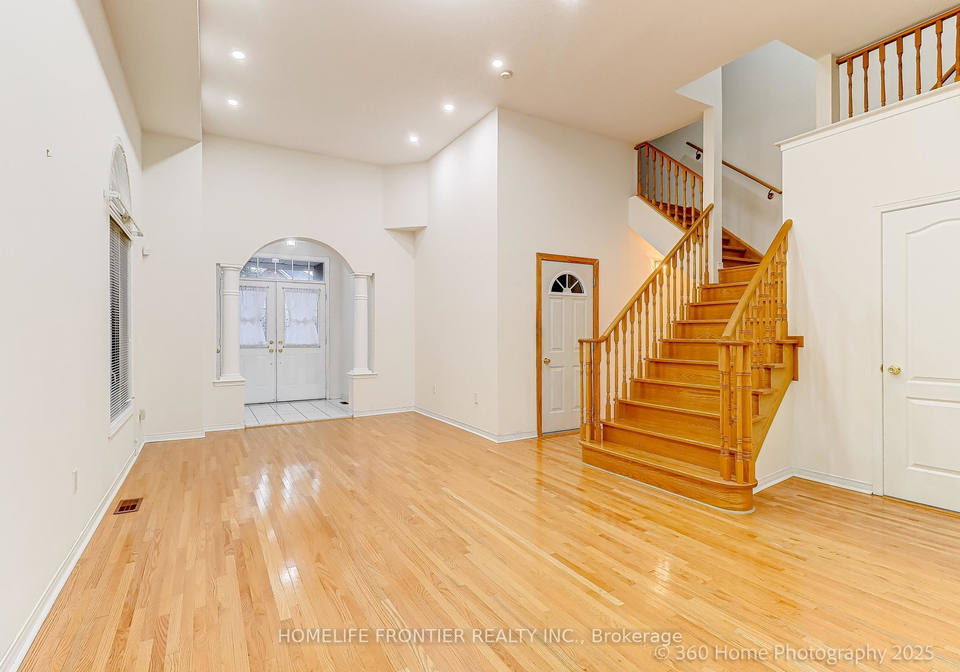 211-kayla-crescent-vaughan-ontario-n12469469