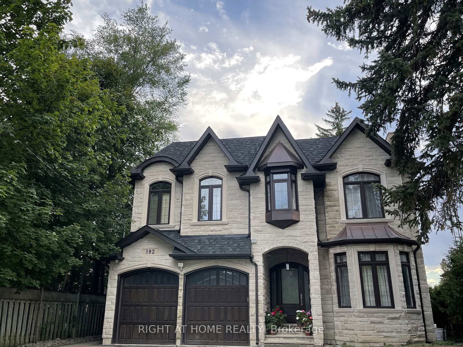 182-sussex-avenue-richmond-hill-ontario-n12469620