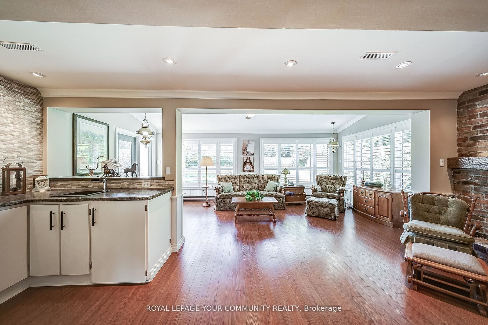 36-devins-drive-aurora-ontario-n12469927