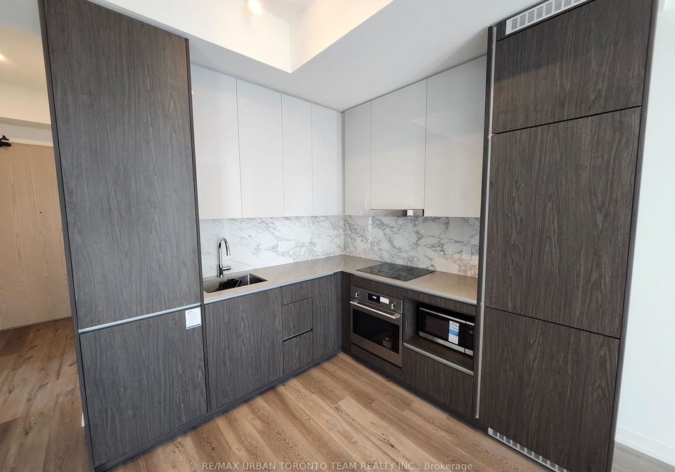 28-interchange-way-vaughan-ontario-n12470876