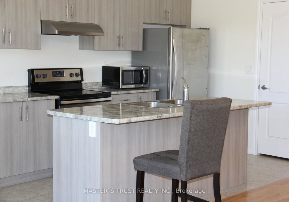 20-blackpool-lane-e-east-gwillimbury-ontario-n12470900