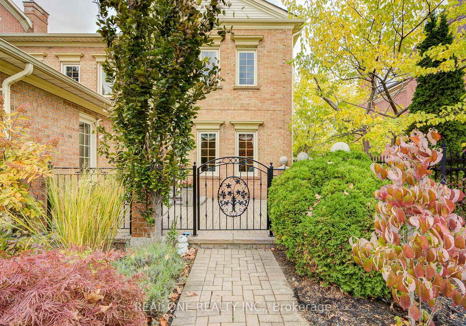 75-willett-crescent-richmond-hill-ontario-n12471655