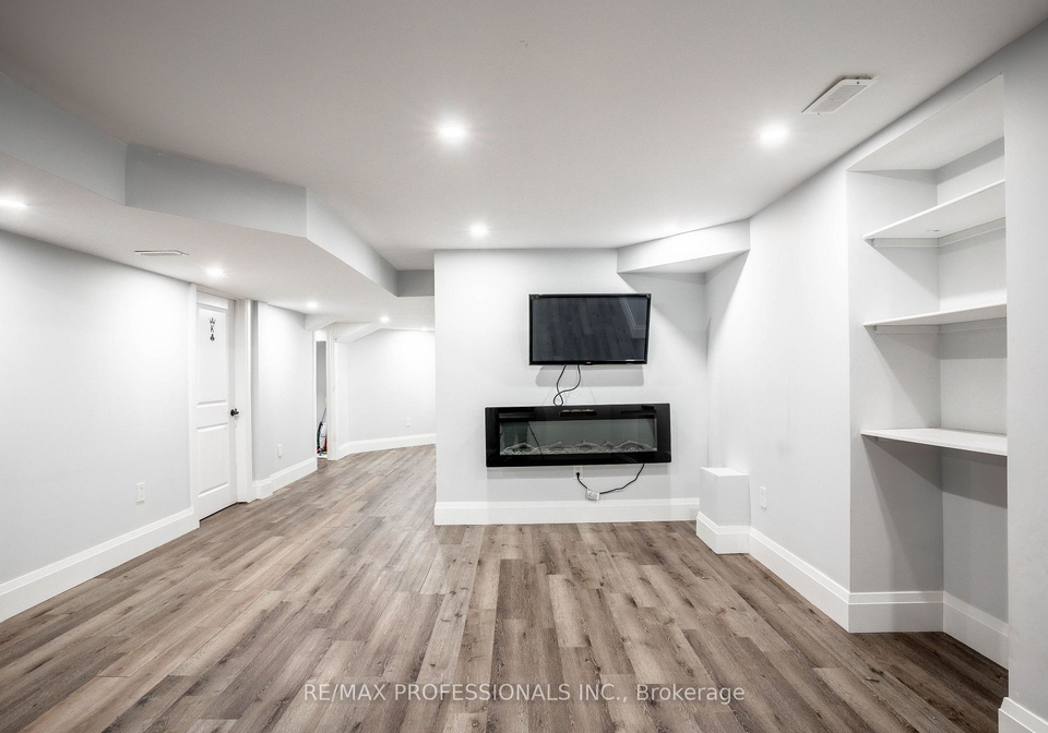 129-hutchinson-drive-new-tecumseth-ontario-n12472322