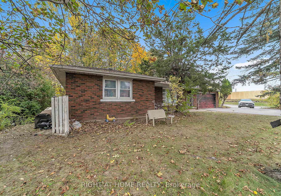 1029-davis-drive-newmarket-ontario-n12472646