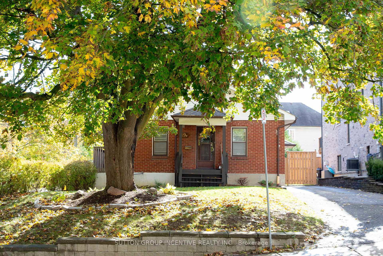 19-kennedy-street-e-aurora-ontario-n12473113