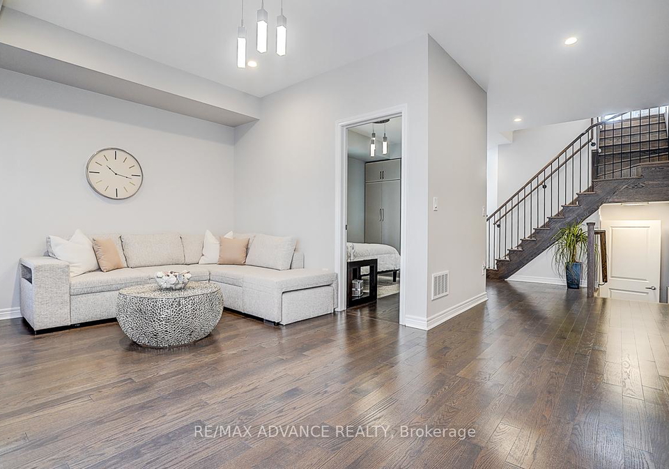 30-laskin-drive-vaughan-ontario-n12473369
