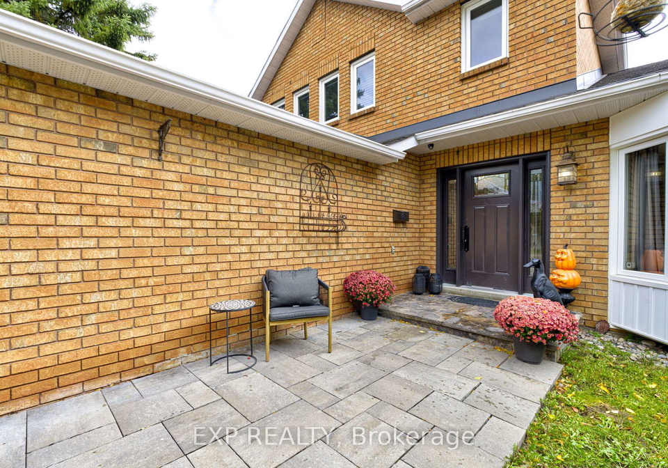 21-april-gardens-aurora-ontario-n12474943