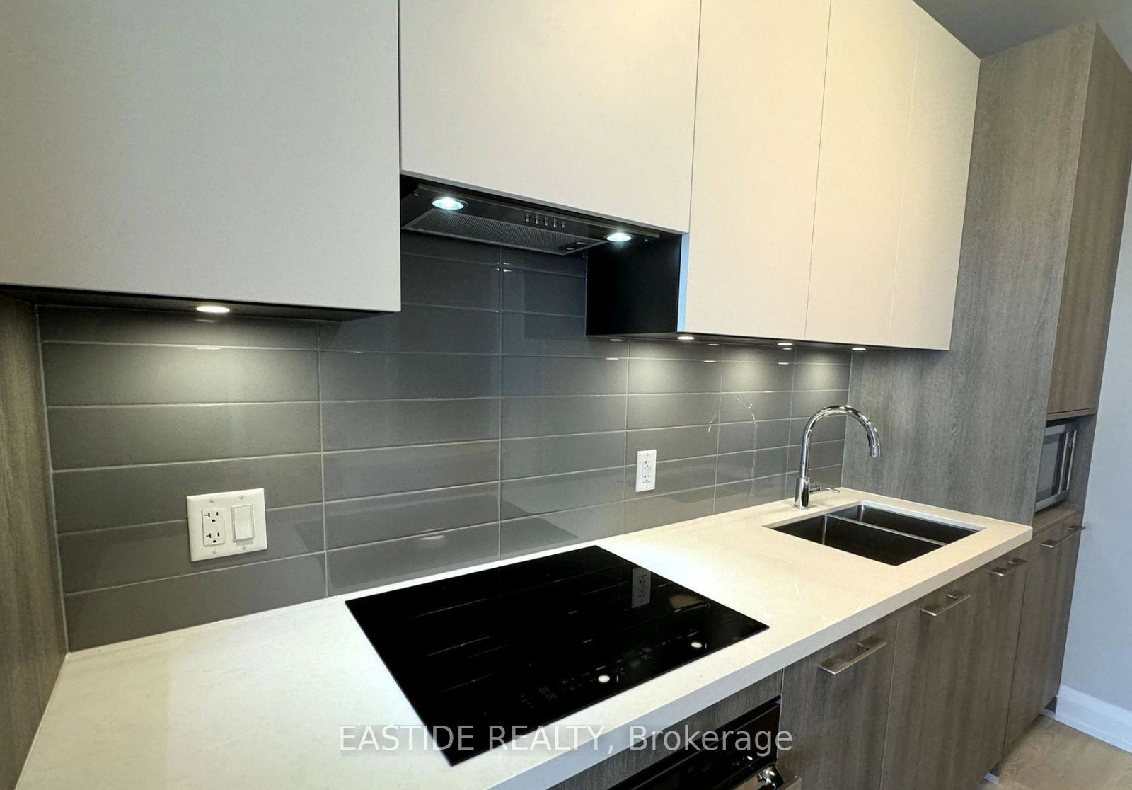 18-water-walk-drive-markham-ontario-n12475488
