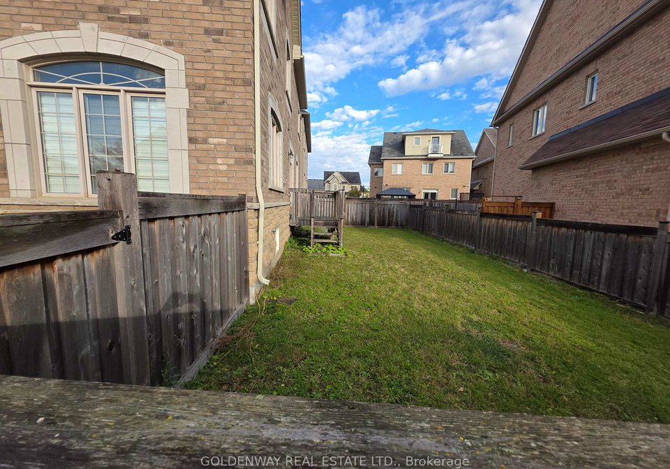 1140-harden-trail-newmarket-ontario-n12475891