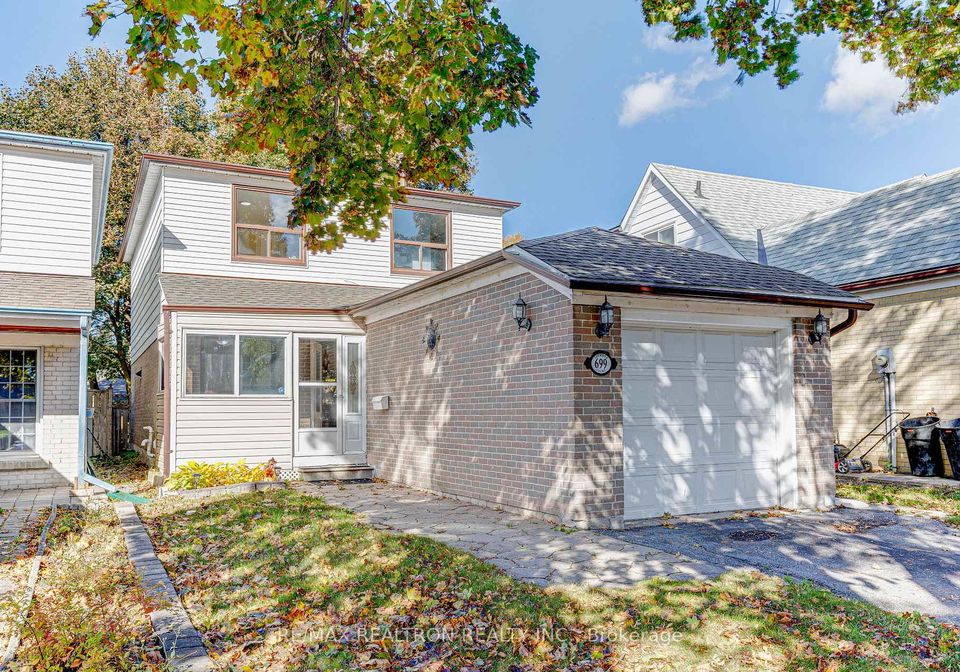 699-jackson-court-newmarket-ontario-n12476088