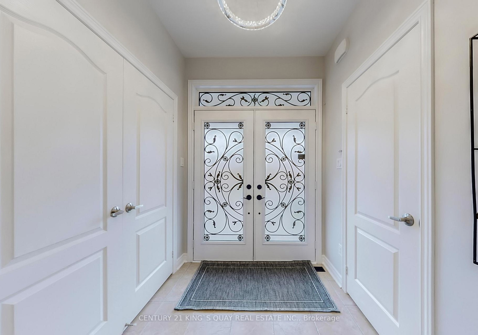 18-edgehill-avenue-whitchurch-stouffville-ontario-n12477933
