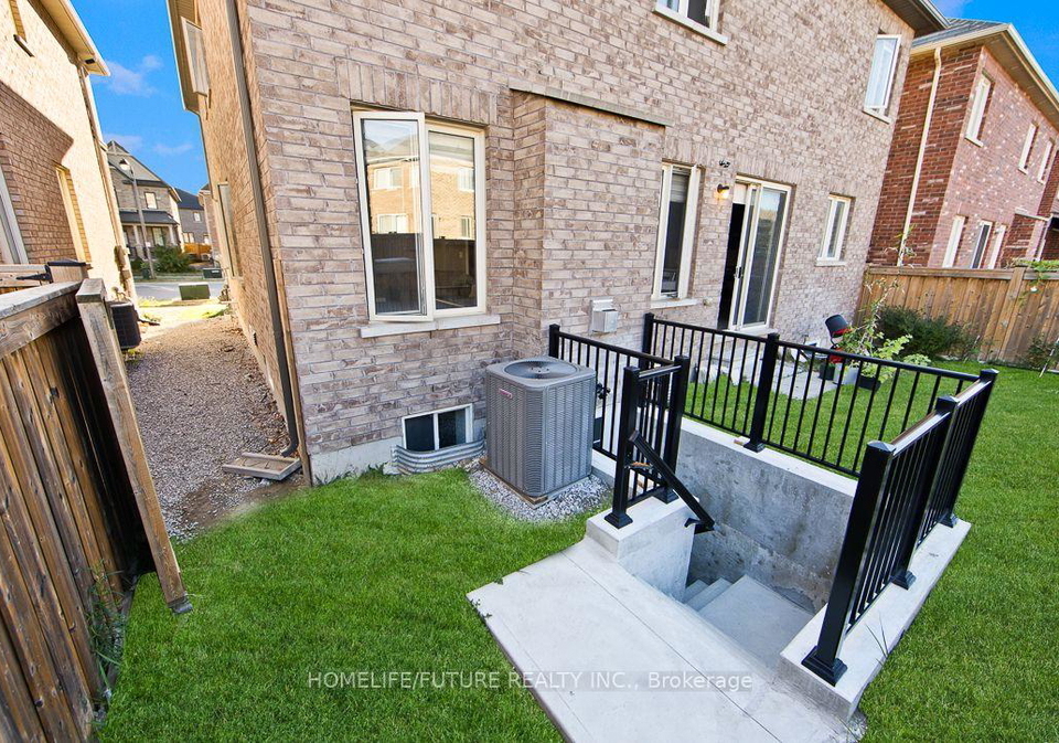 90-greenspire-avenue-markham-ontario-n12481445