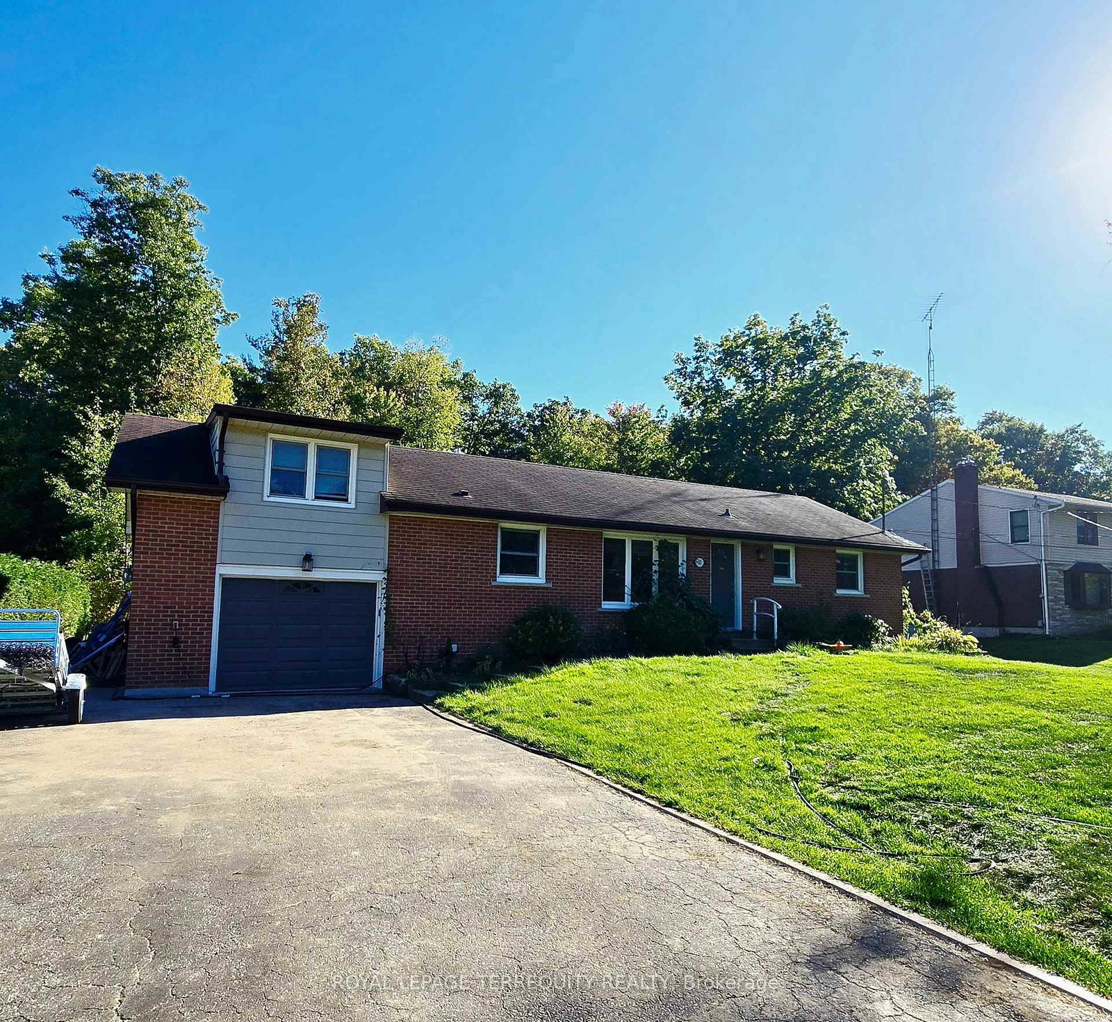55-queens-court-east-gwillimbury-ontario-n12483171