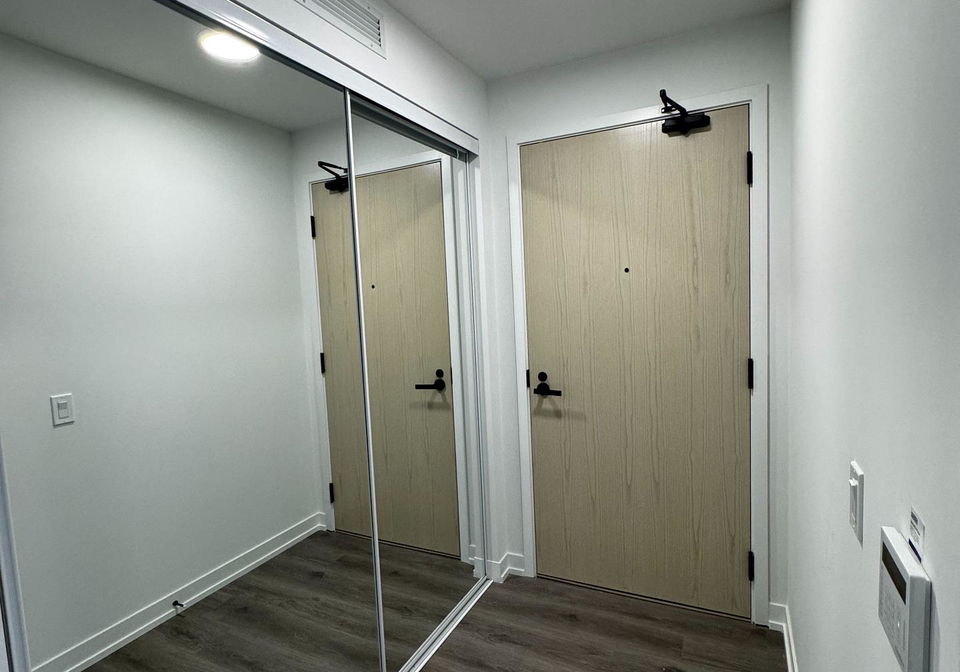 225-commerce-street-vaughan-ontario-n12483355