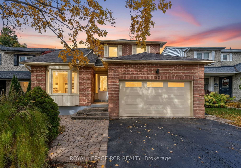 57-closs-square-aurora-ontario-n12483500