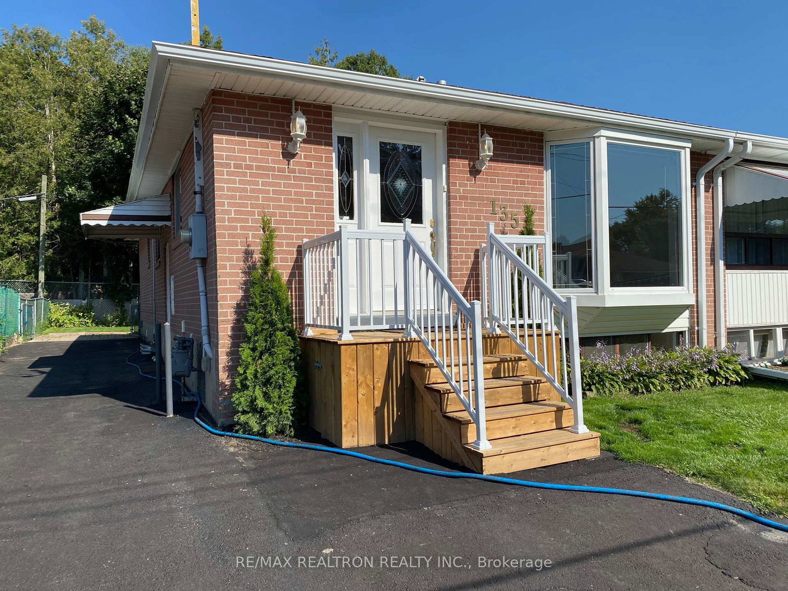 135-willow-lane-newmarket-ontario-n12483733