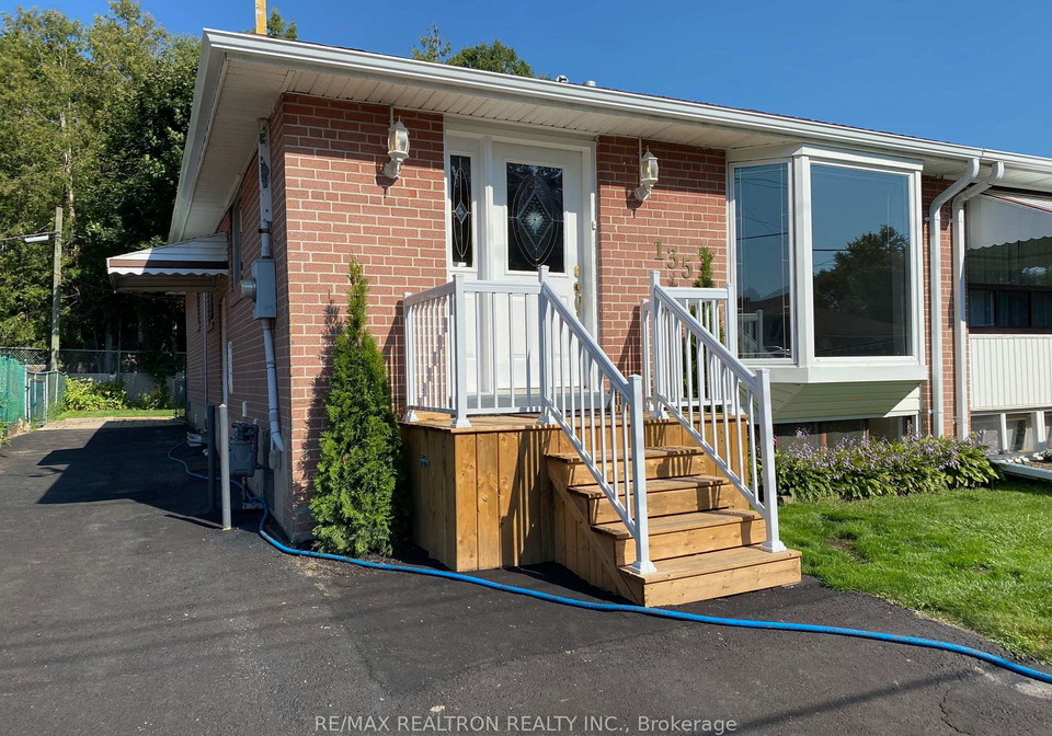 135-willow-lane-newmarket-ontario-n12483733