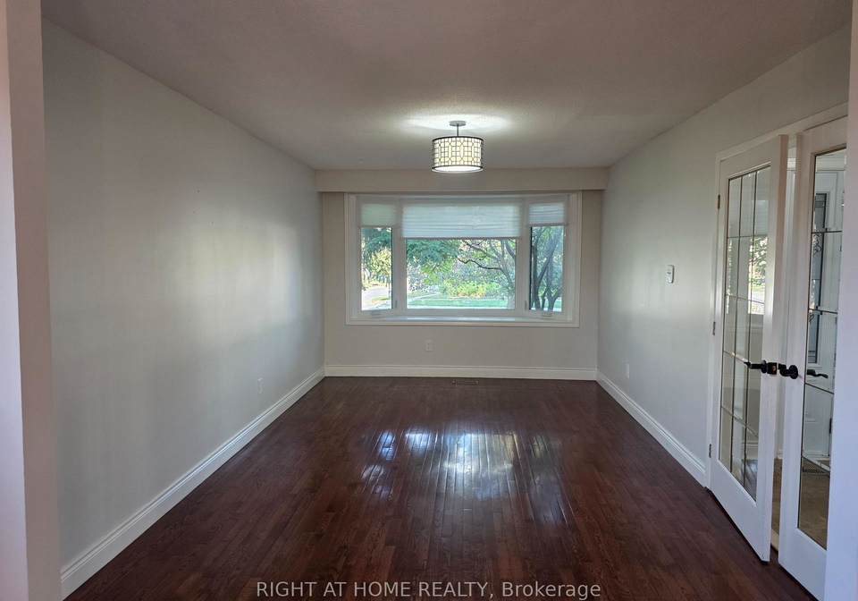 16-portland-crescent-newmarket-ontario-n12484831