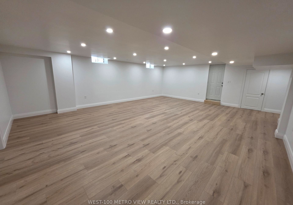 250-sunset-ridge-vaughan-ontario-n12484921