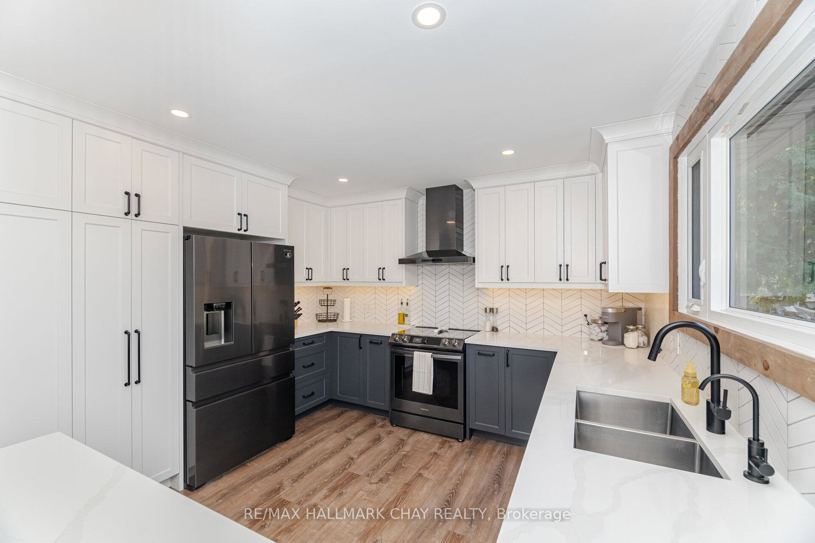 731-pinegrove-avenue-innisfil-ontario-n12485433